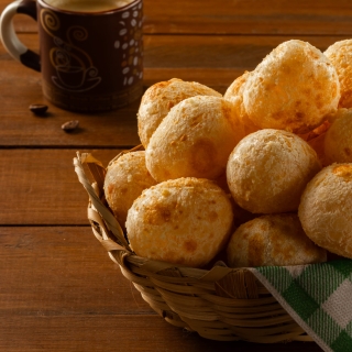 Onde comprar pão de queijo Pão de queijo artesanal Pão de queijo direto da fábrica Onde comprar pão de queijo Pão de queijo no atacado Pão de queijo com parmesão